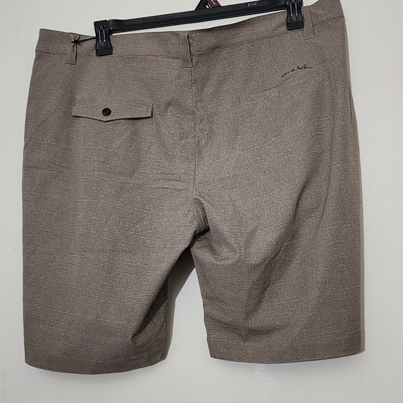 Travis Mathew Grommet Men's Size 40 Textured PinStripe Golf Shorts Khaki Brown - Picture 4 of 11